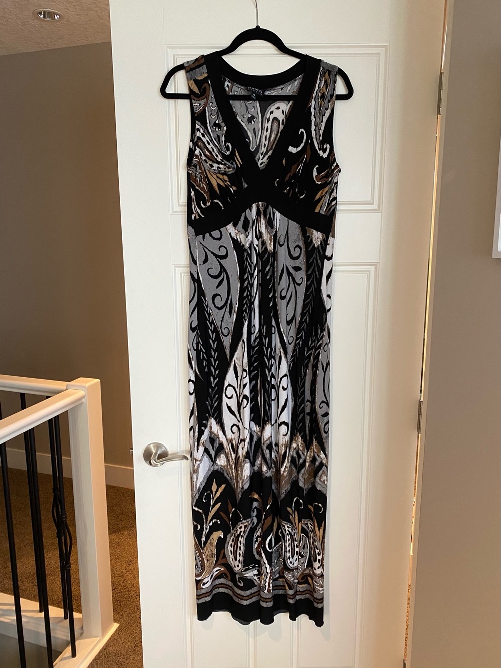Sleeveless Black and White Paisley Maxi Dress